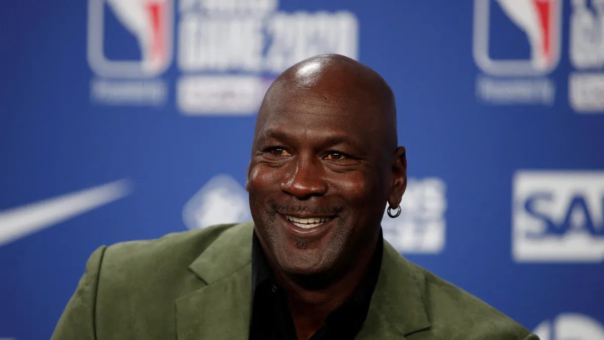 Controversia por el sueldo que recibirá Michael Jordan en su retorno a la NBA