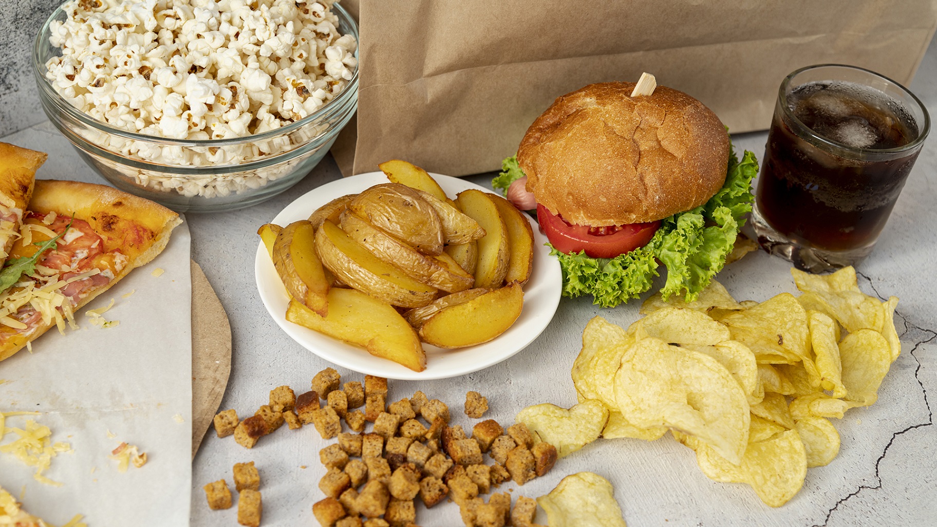 Errores comunes en la alimentación que complican la digestión tras los 50 años