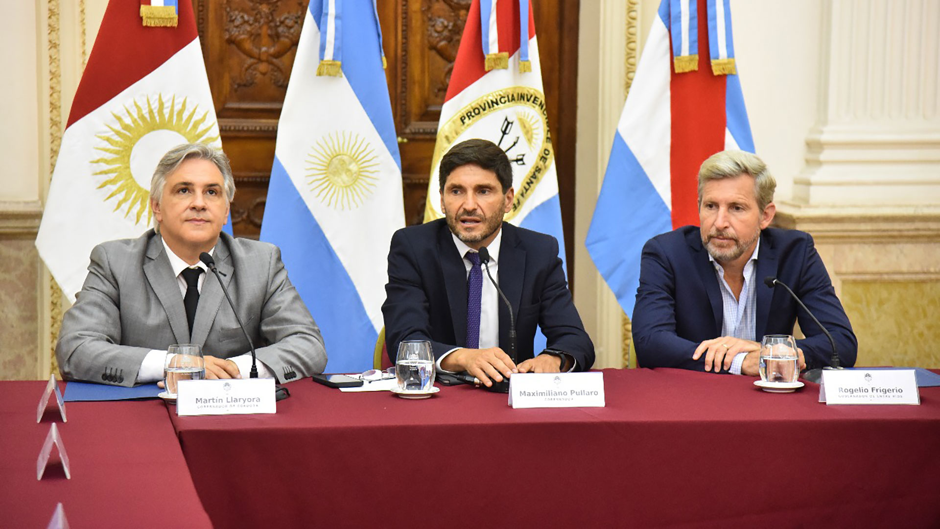 Córdoba, Santa Fe y Entre Ríos reiteran reclamos por obras y retenciones