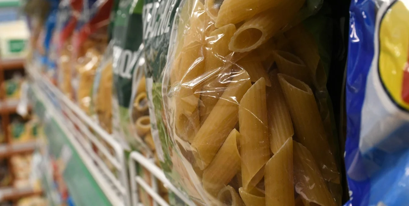 El Gobierno disolvió la CONAL y transfirió el control a ANMAT y SENASA