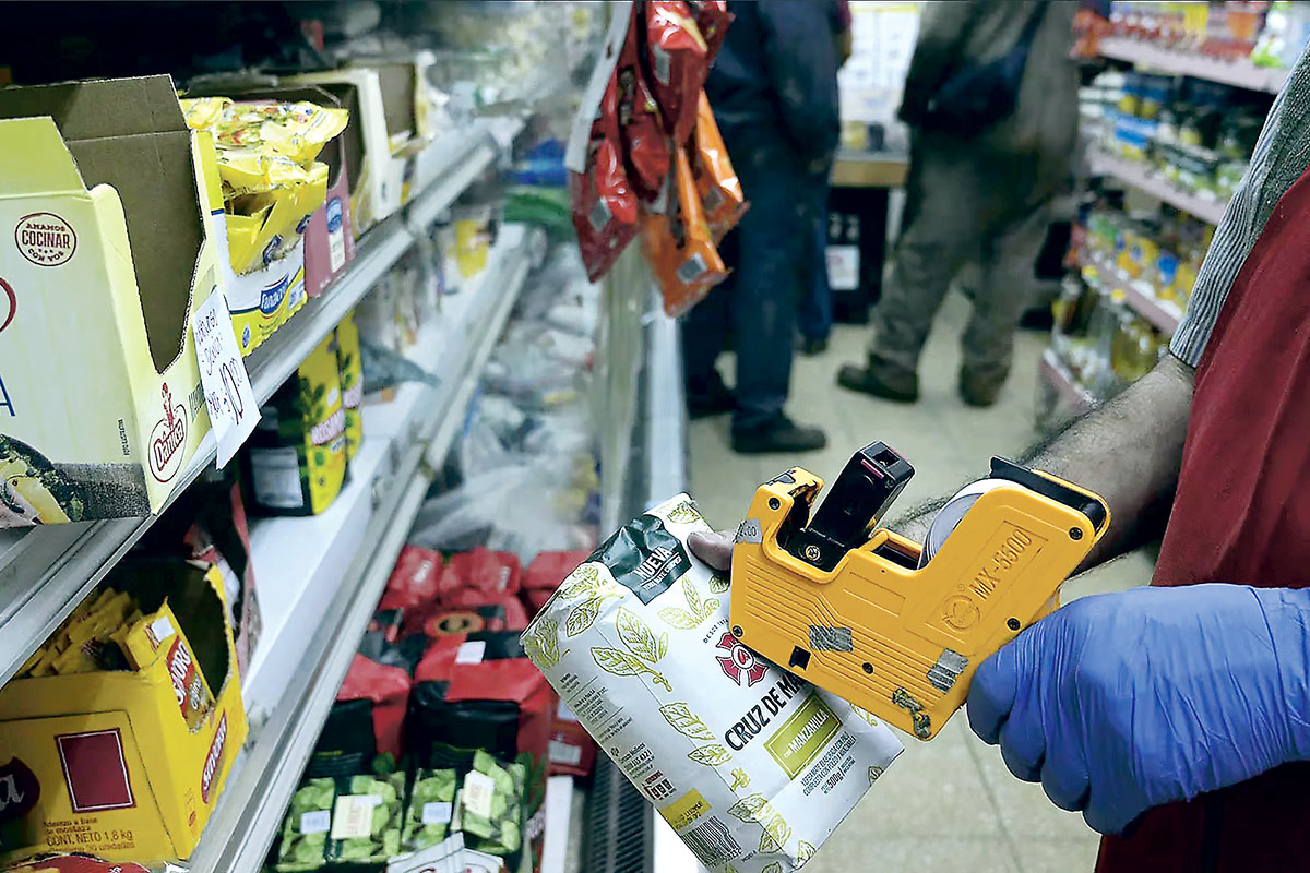 Cómo reaccionaron los precios ante la caída del dólar en agosto