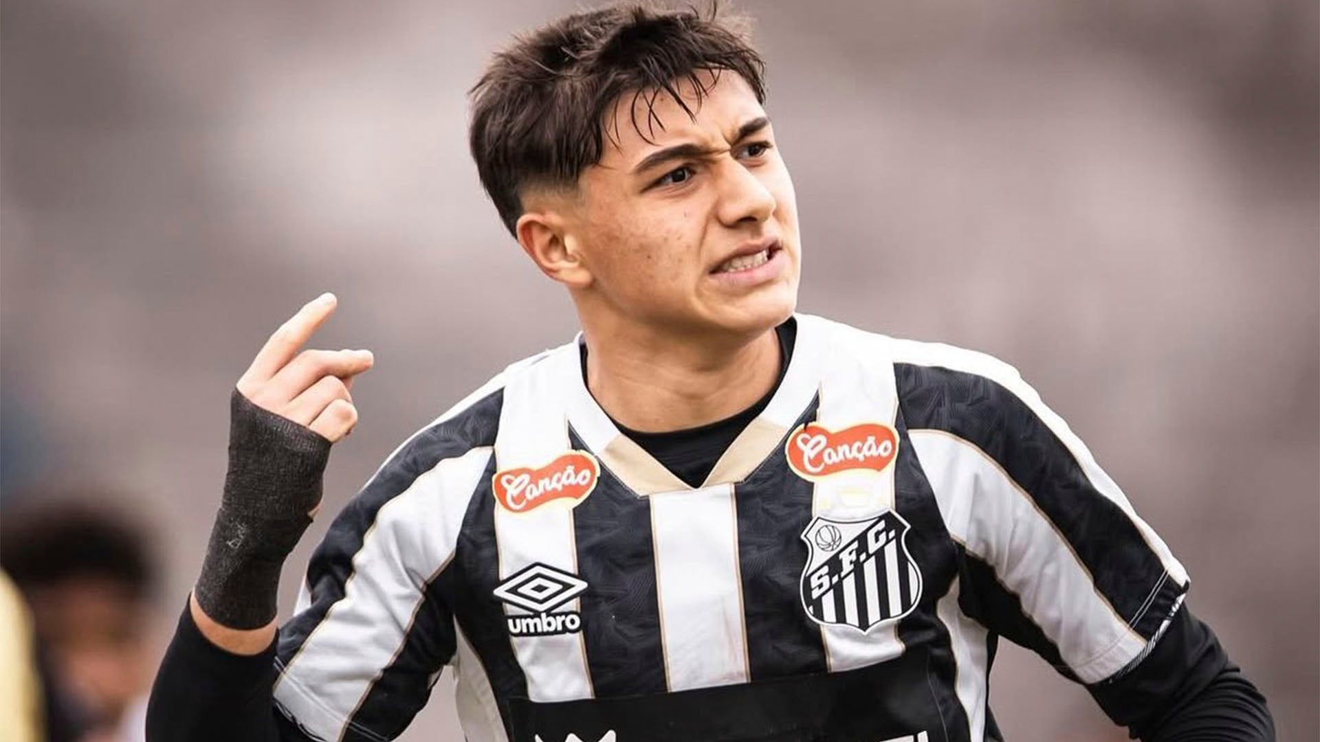 Nueva Estrella en Ascenso: El '9' de Santos que Argentina Tiene en la Mira