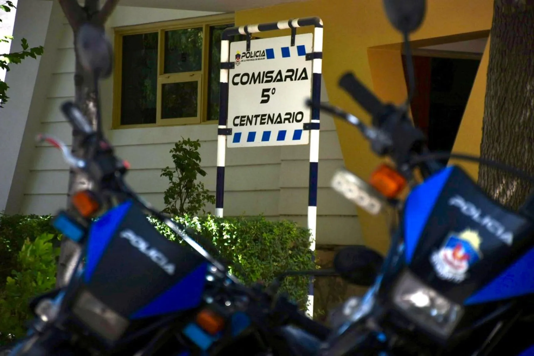 Enigma en un motel de la Ruta 7: empleado municipal baleado en el pecho