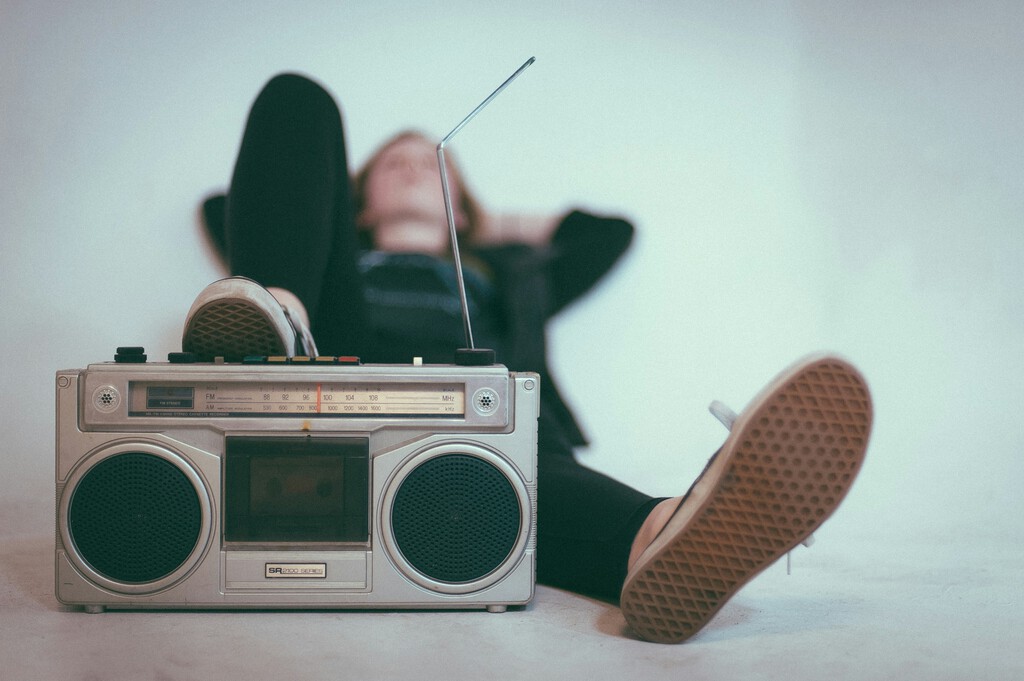 Por qué las canciones nos tocan tan hondo: la ciencia detrás del poder de las letras