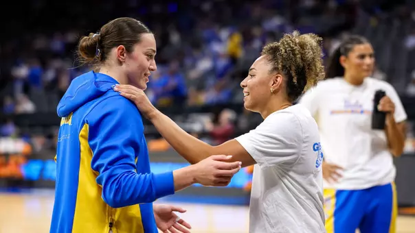 Clark frenó a un periodista tras el oro mundial: "Siempre hemos sido amigas"