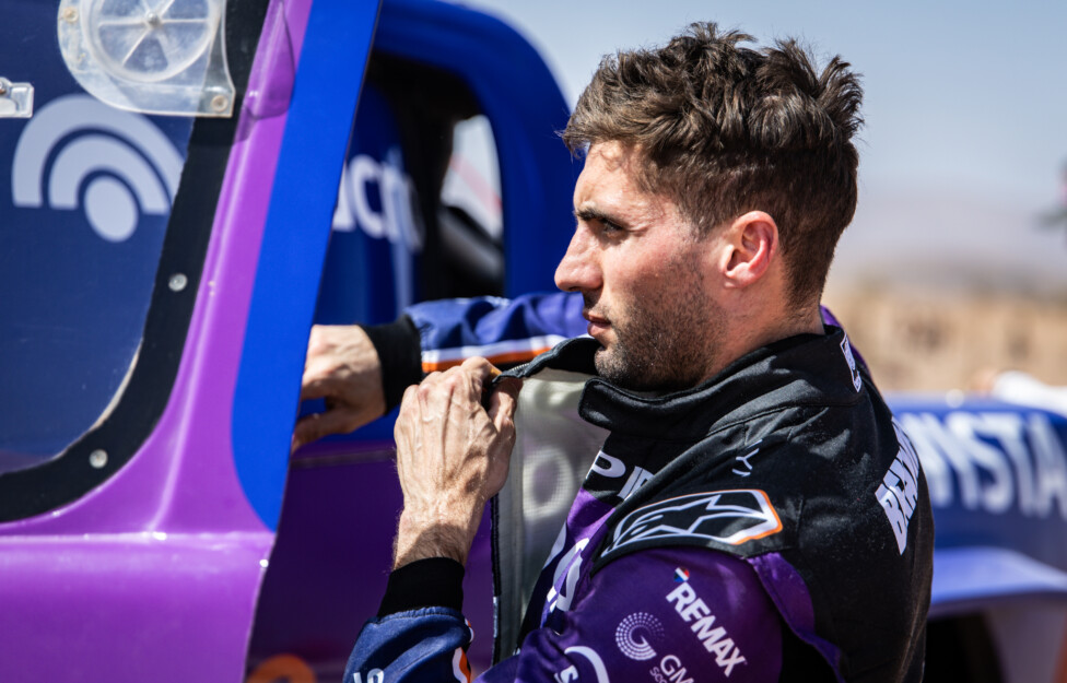 Benavides confía en que el Dakar 2027 se correrá y mantiene su preparación