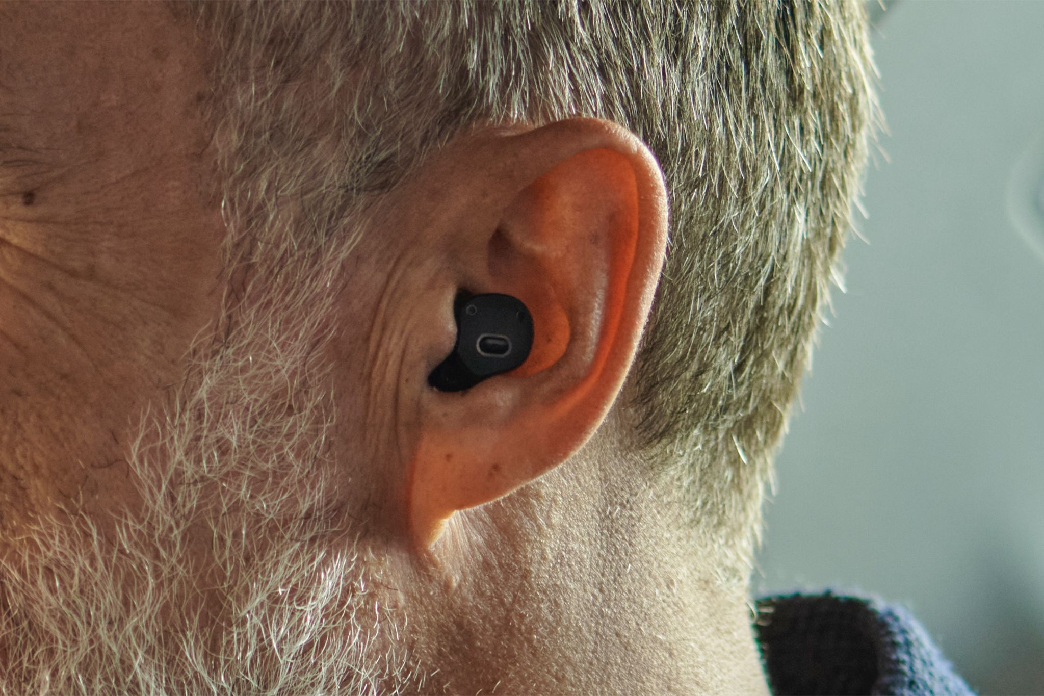 La clave para mantener tus auriculares inalámbricos limpios y evitar riesgos para la salud
