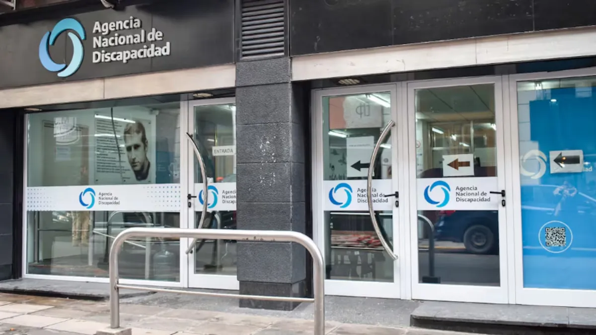 Desplazaron a una funcionaria de la Agencia de Discapacidad tras polémica por términos ofensivos en una resolución.