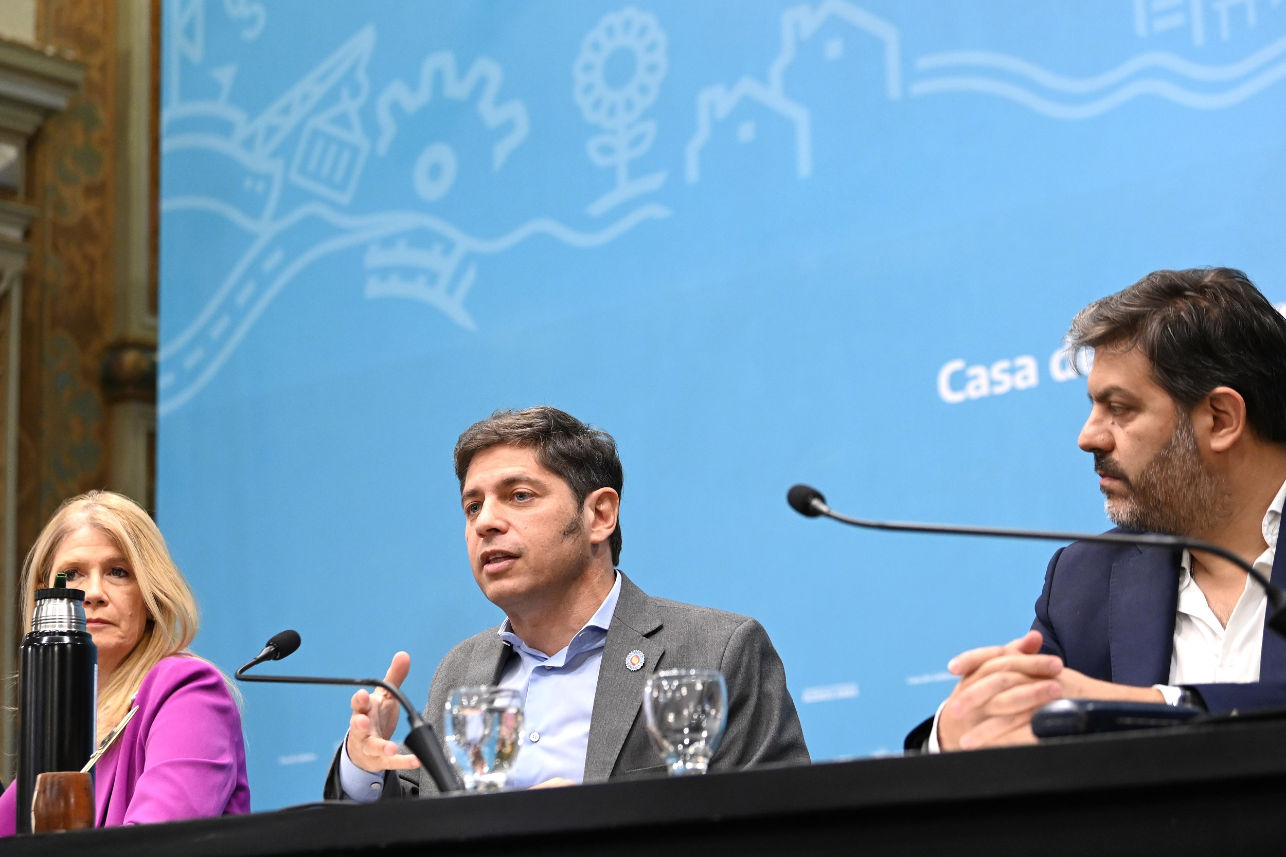 Kicillof redobla la apuesta contra Milei y avanza con el plan de desdoblar las elecciones