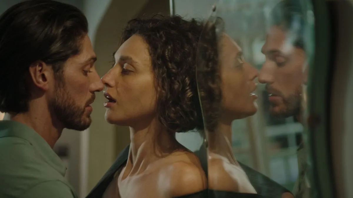 “Solo una mirada” conquista Netflix y se posiciona entre las series más vistas del año
