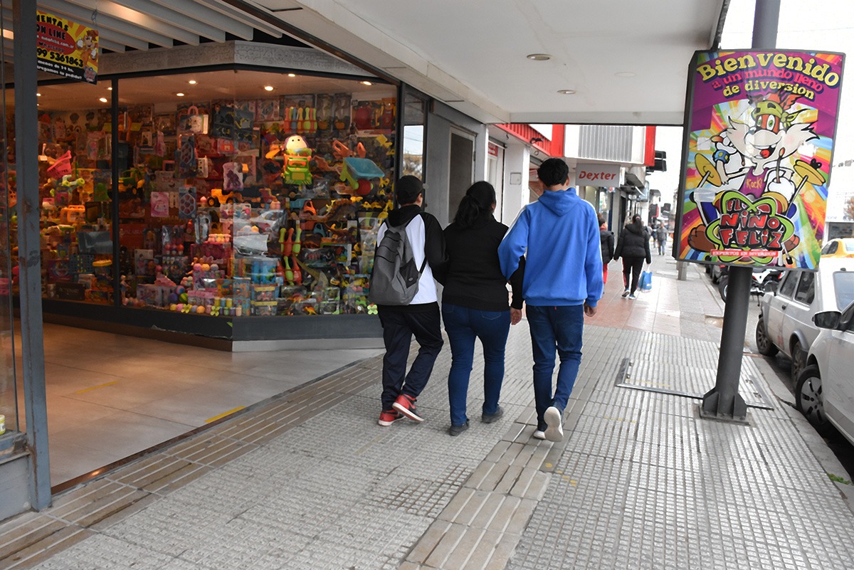 Navidad y Año Nuevo en Neuquén: cómo serán los horarios de comercio para estas fiestas