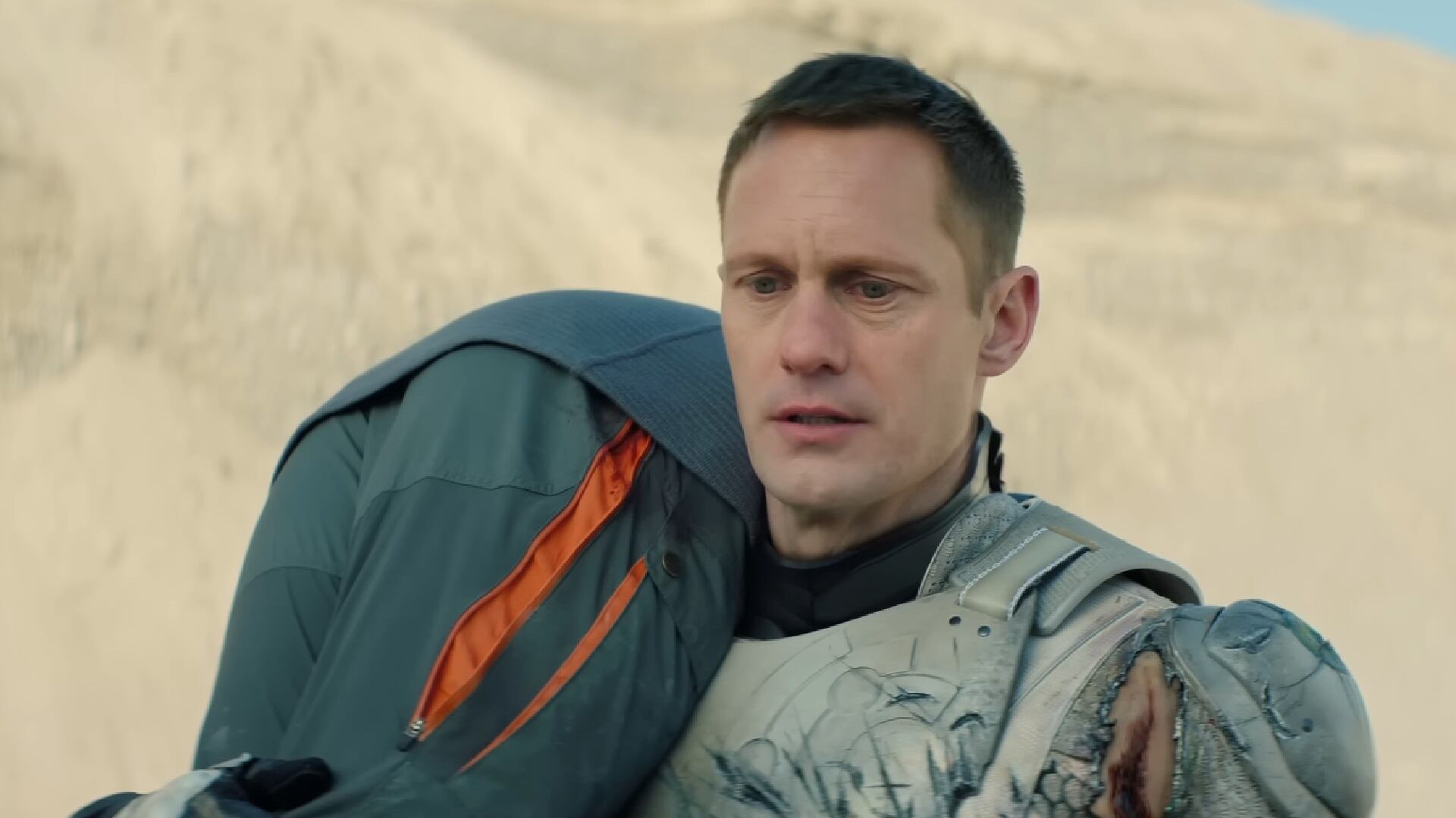Primer Tráiler de 'Murderbot': Sci-Fi protagonizada por Alexander Skarsgard