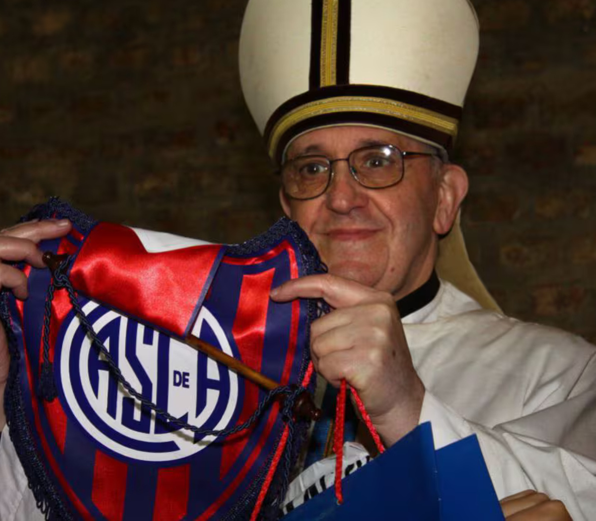 El amor del papa Francisco por San Lorenzo: una historia de fe y fútbol
